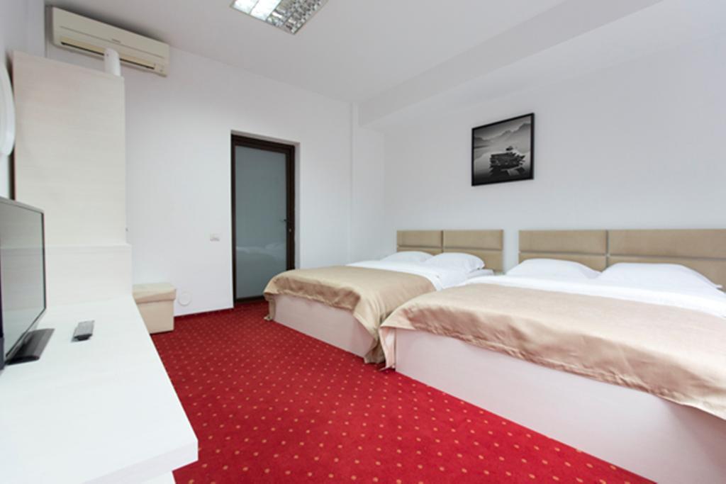 Hotel Thomas 부쿠레슈티 객실 사진