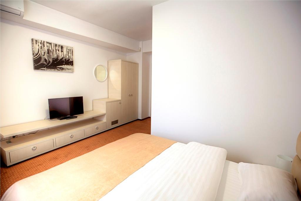 Hotel Thomas 부쿠레슈티 객실 사진