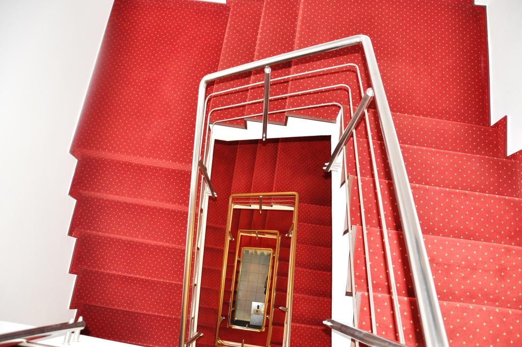 Hotel Thomas 부쿠레슈티 외부 사진